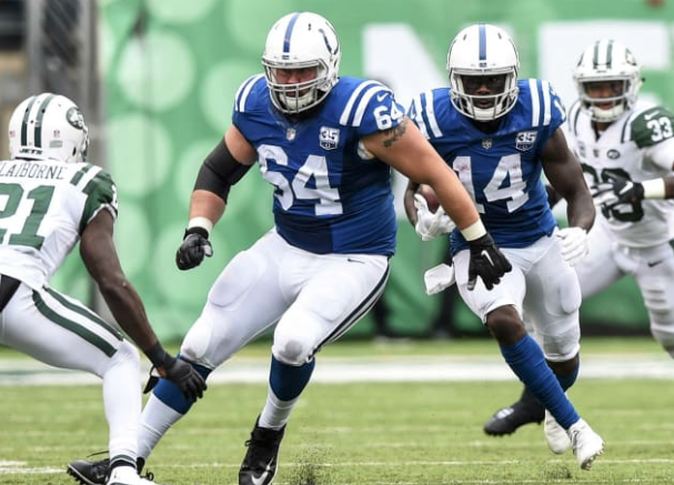 Colts Guard Mark Glowinski Pushes Stranded Car, is Nice Guy