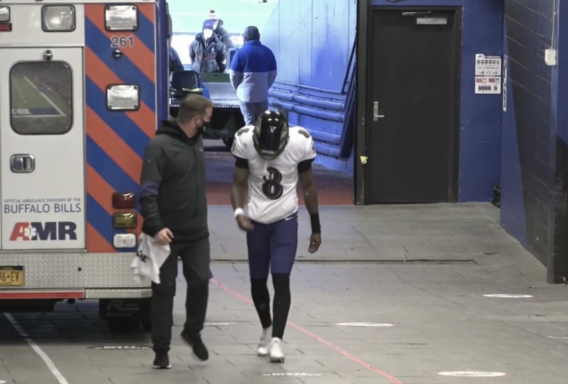 Buffalo Bills Fans Are Donating To Lamar Jackson’s Charity After His Concussion