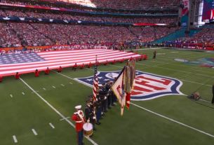 WATCH: Chris Stapleton Performs National Anthem To Open Super Bowl
